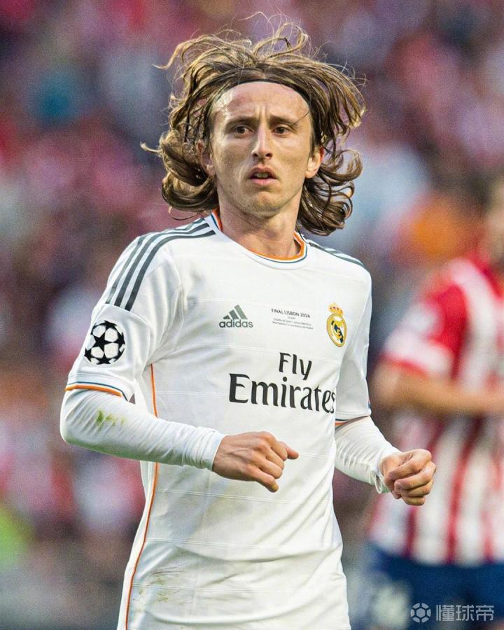 新版外国人永居证“五星卡”正式启用！哪些外国人可申请？一文读懂